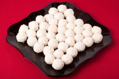 Beyaz Hindistan cevizi şeker