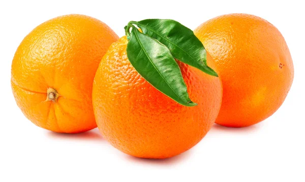 Tři pomeranče na bílém pozadí — Stock fotografie