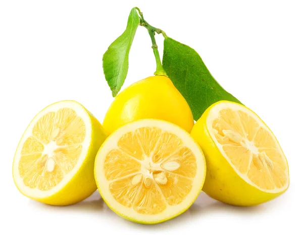Citron frais isolé — Photo