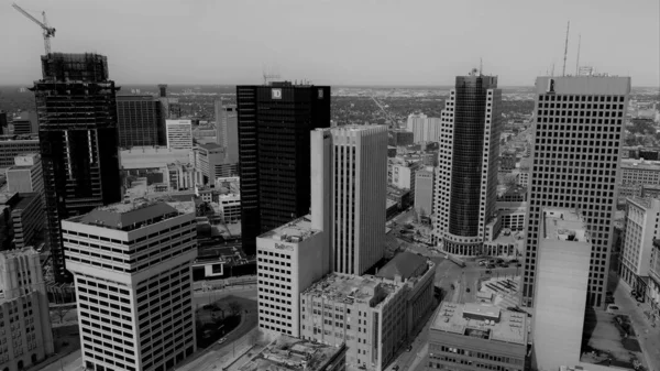 Winnipeg Manitoba Kanada 'nın şehir merkezindeki tek renkli siluet