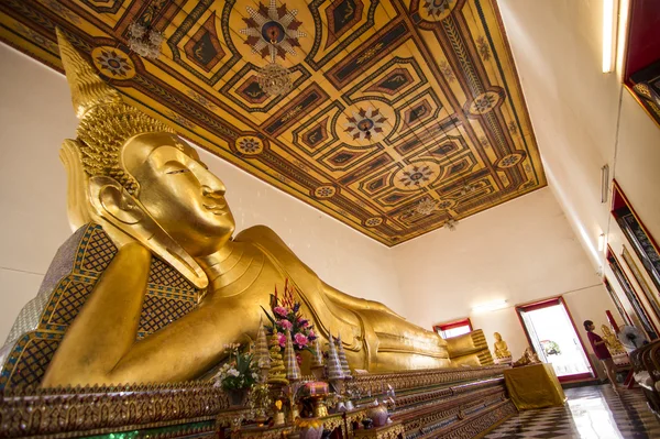 Ancient reclining buddha, Thailand — 图库照片