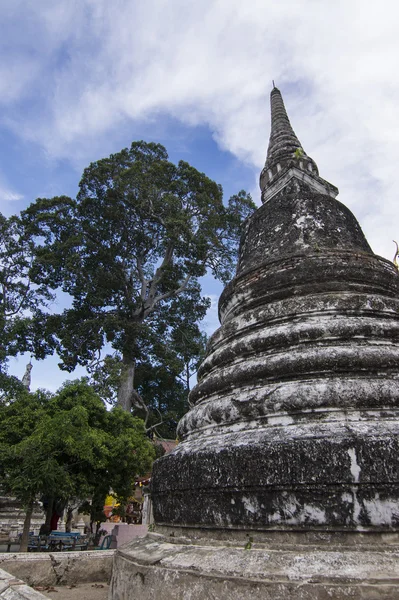 ВАТ Сан Тонг стринги Ko Kret Pak Kret, Nonthaburi, Таїланд — стокове фото