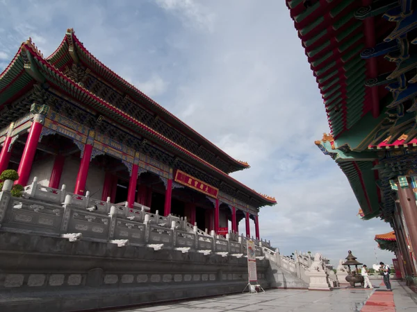 Beautiful chinese temple named Dragon Temple Kammalawat in Nontaburi, Thailand — Stock Photo, Image