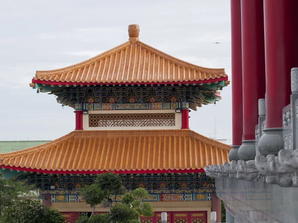 Vackra kinesiska templet heter Dragon templet Kammalawat i Enköping, Thailand — Stockfoto