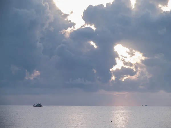 Fishing Boat at Sunrise — Stock Photo, Image