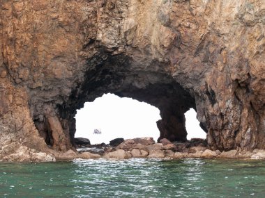 Koh Talu (aynı zamanda Koh Thalu veya Ko Taloo yazıldığını) olduğunu 30 dakika tekne Tayland Körfezi'nde özel bir ada binmek Bangsaphan.