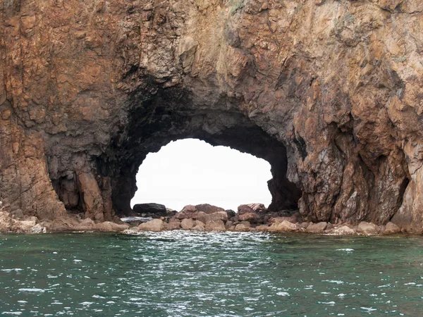 Koh Talu (también escrito Koh Thalu o Ko Taloo) es una isla privada en el Golfo de Tailandia, a 30 minutos en barco de Bangsaphan . — Foto de Stock