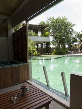 güzel Yüzme Havuzu tropikal tatil, Tayland