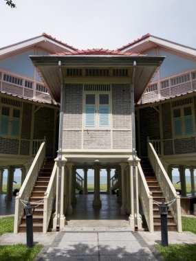 Tay mimari Sanatevi uygulamak