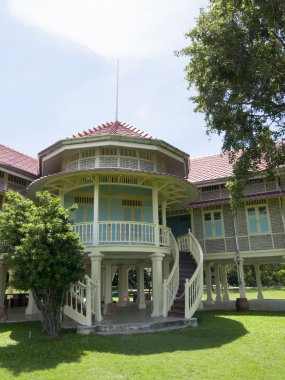 Tay mimari Sanatevi uygulamak