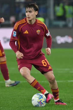 AS Roma 'dan Niccolo Pisilli, Roma' daki Olimpico Stadyumu 'nda AS Roma ile Cagliari arasında oynanan Enilive maçında, 9 Şubat 2026