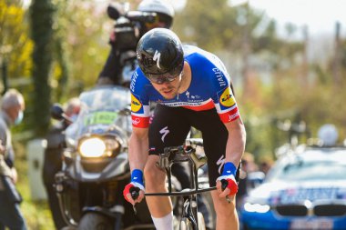 GIEN - FRANCE - Mart 2021: Paris yarışı sırasında Rémi cavagna 'nın fotoğrafı ve gien' in zaman denemesi