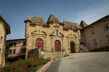 Saint Antoine l 'abbaye' i Fransa 'da Vercors' ta izleyebilirsiniz.