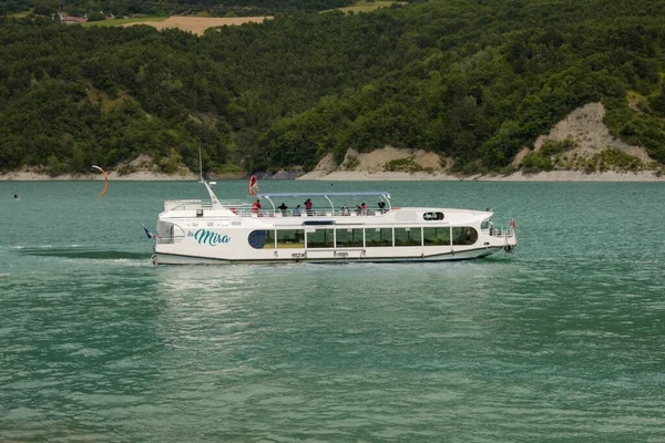 Lake Monteynard France July 2021 View Mira Boat Lake Monteynard — Stock Photo, Image