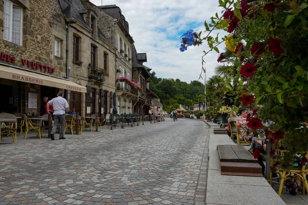 Dinan Francja Wrzesień 2021 Fotografia Uliczna Mieście Dinan — Zdjęcie stockowe