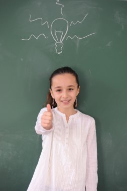 Onu sınıftaki kız öğrenci