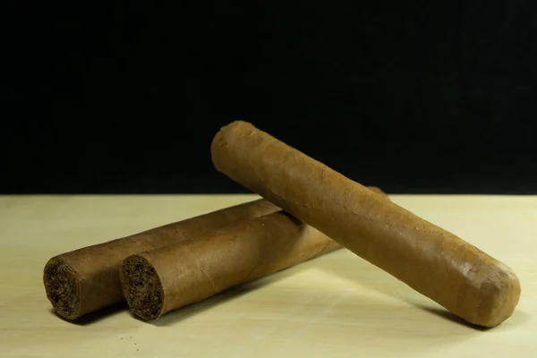 Puro tahta üzerinde koymak