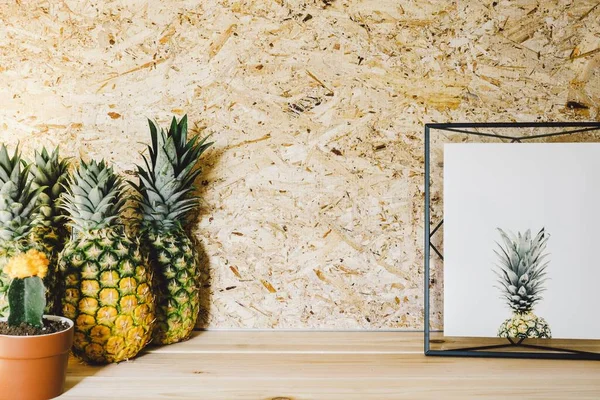 Ananas süslemeleri hazır.