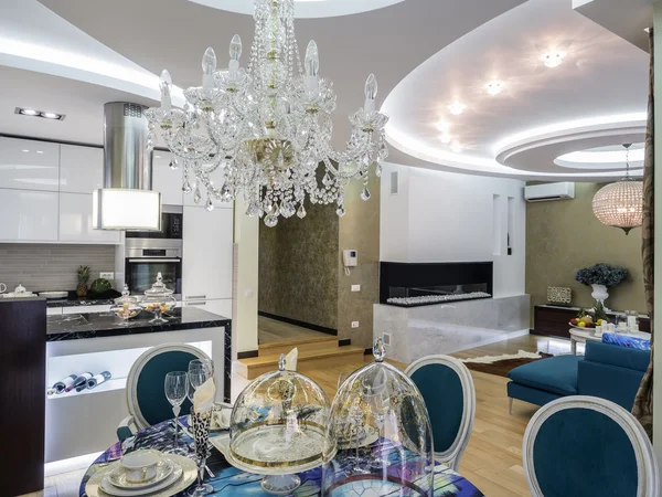 Tavan tasarımı ve aydınlatma