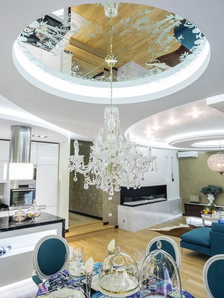 Tavan tasarımı ve aydınlatma