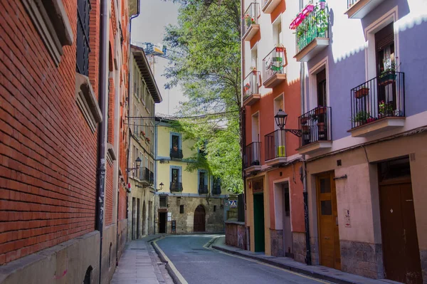 Kleurrijke Gebouwen Een Oude Europese Stadsstraat — Stockfoto