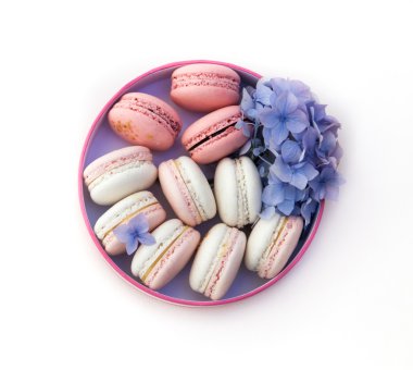 macarons kutusunda çiçekli