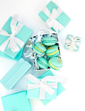 hediye kutuları ve macarons