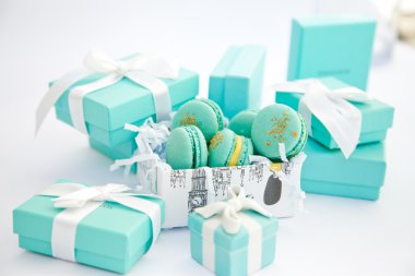 hediye kutuları ve macarons