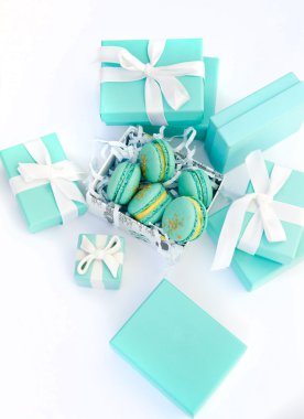hediye kutuları ve macarons