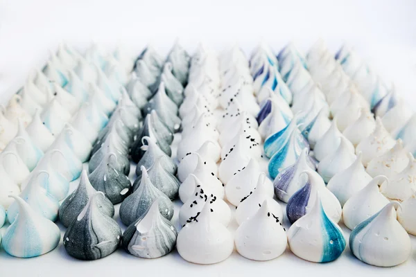 Modern meringue kisses — Stock Photo, Image