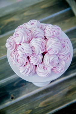 kek standında berry marshmallow