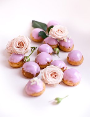 Güllü Mini profiterol