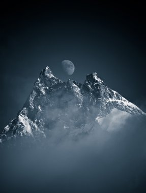 Cradle Mountain Moon