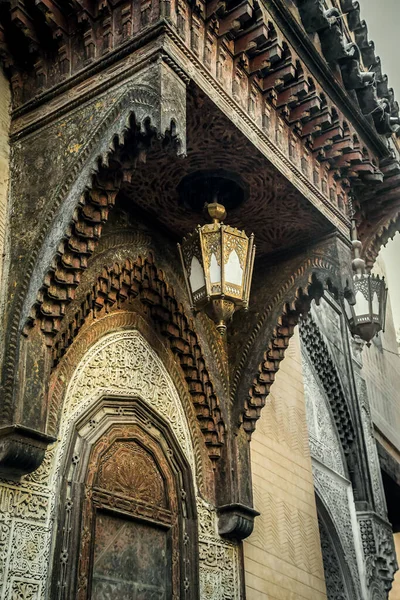 Foto de la arquitectura árabe de la ciudad de Fez — Foto de Stock