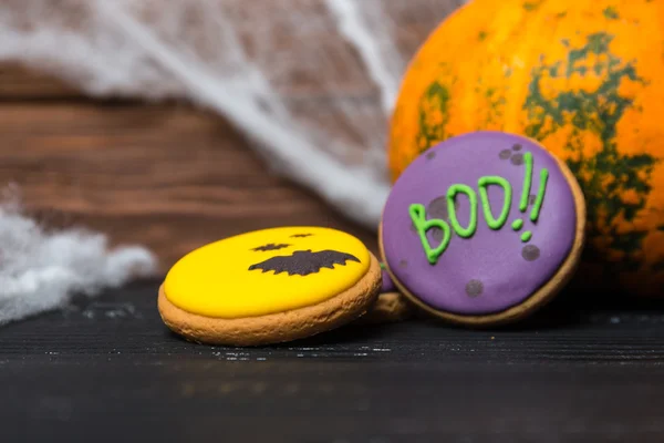 Halloween zelfgemaakte ontbijtkoek cookies achtergrond — Stockfoto