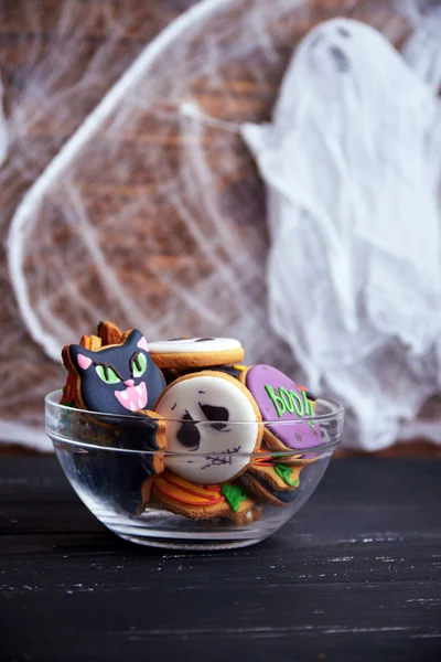 Schüssel mit Halloween-Plätzchen — Stockfoto