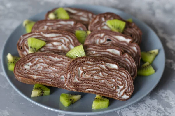 Crêpes Avec Garniture Pour Déjeuner Petit Déjeuner Photo De Stock