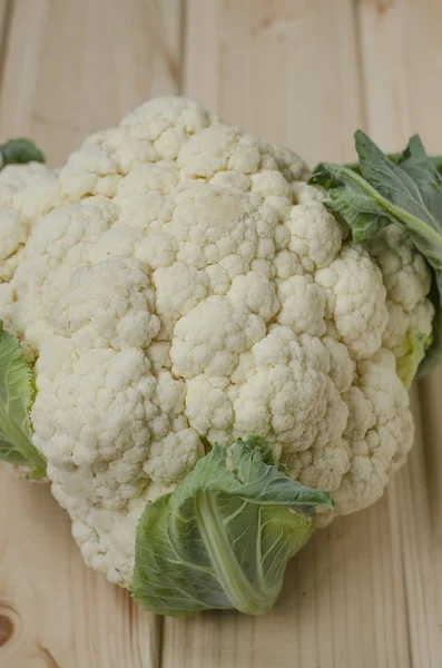 Coliflor en la cesta — Foto de Stock