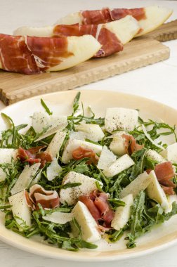 İtalyan salatası jambon kavun ve roka