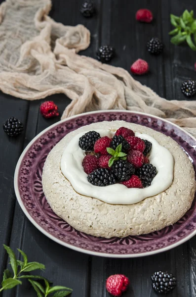 Postre de merengue Pavlova — Foto de Stock