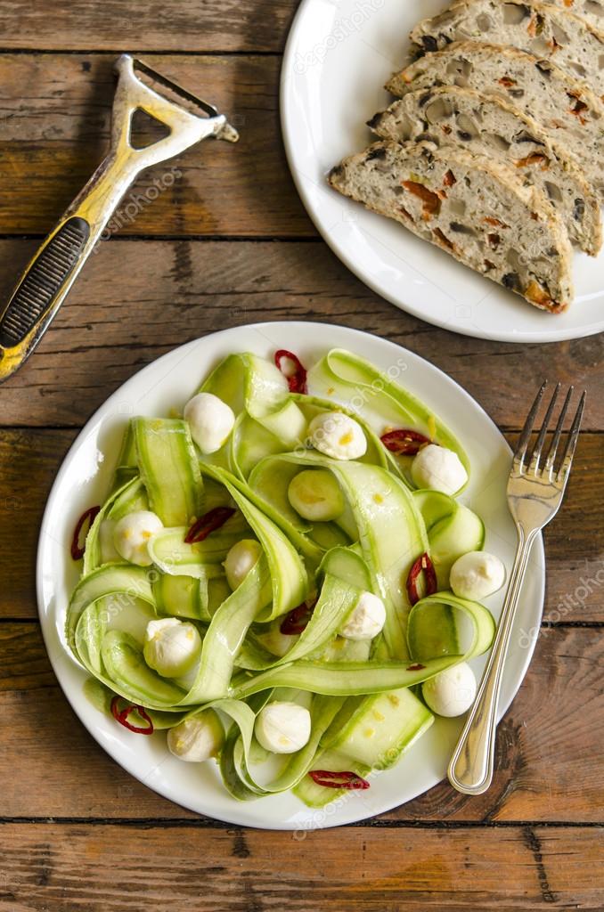 Mozzarella Zucchini Salat - Rezepte Suchen