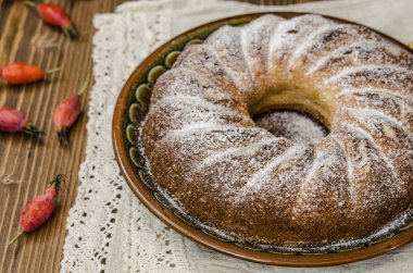 Lor puding irmik ve elma ile