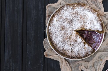 Apple charlotte irmik ile