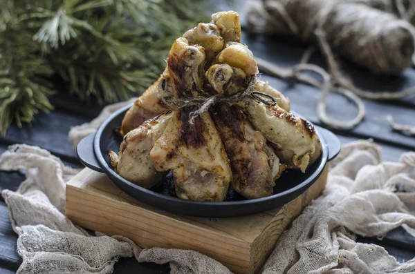 Baked spicy chicken legs — Stock Photo, Image