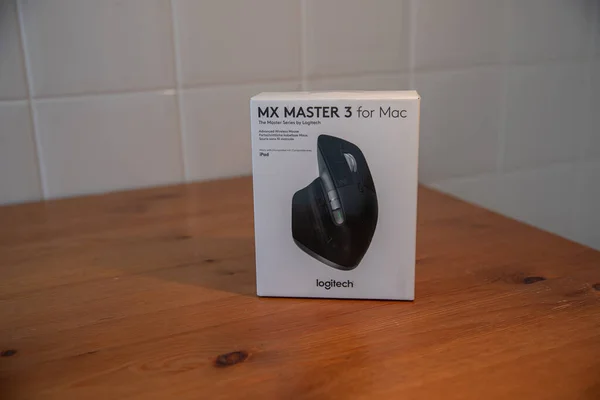 Master Mouse Packaging Close — Stock Photo, Image