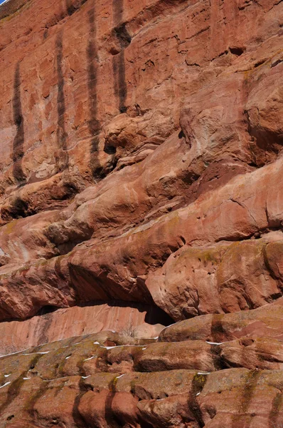 Rocas rojas en invierno —  Fotos de Stock