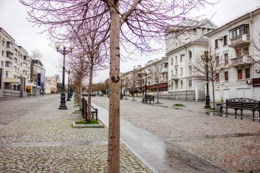 Rusya, Novorossiysk - 03 / 26 / 2017: Şehri gezmek ve şehri gezmek. Mimari.