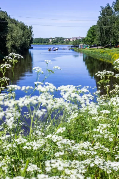 Uglich Golden Ring Russia Victory Park Located Banks Kamenny Brook — Stock Photo, Image