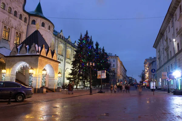 Rusya Nizhny Novgorod Yeni Yıl Işıklarında Gece Yürüyüşü — Stok fotoğraf