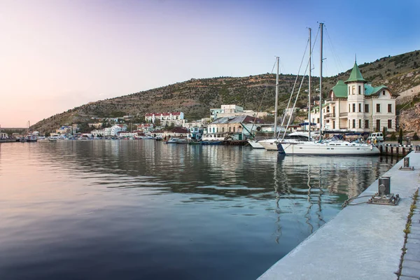 Repubblica Crimea Citta Balaklava Bay Con Yacht Trasporti Navigabile — Foto Stock